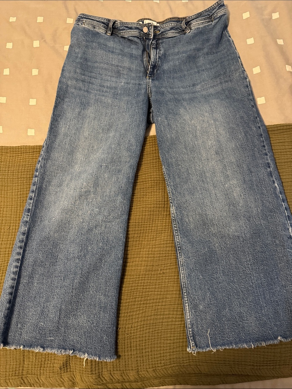Mango Catherine Faded Blue Wide-Leg Jeans with Raw Hem